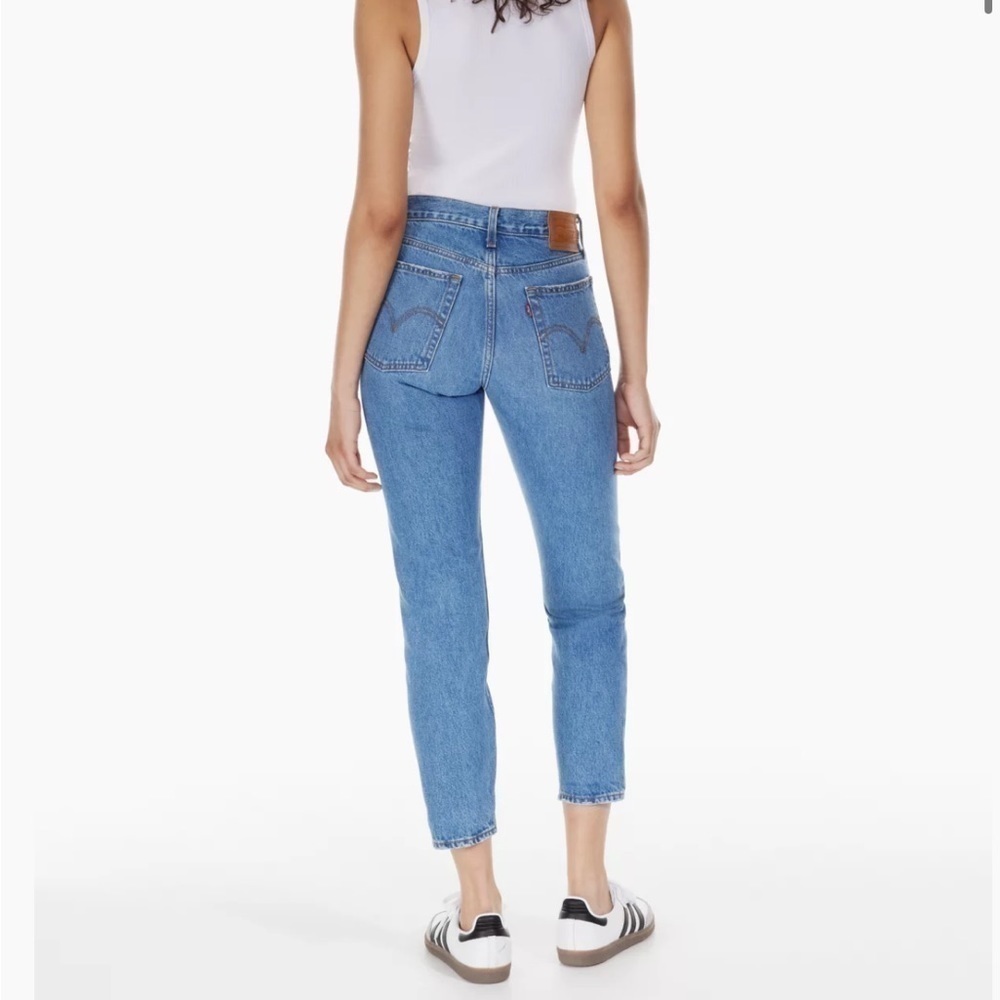 Levi’s wedgie straight crop jeans distressed light wash size 24 NWOT - Picture 3 of 9